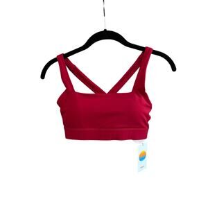 Vuori Daily Form Bra in Strawberry